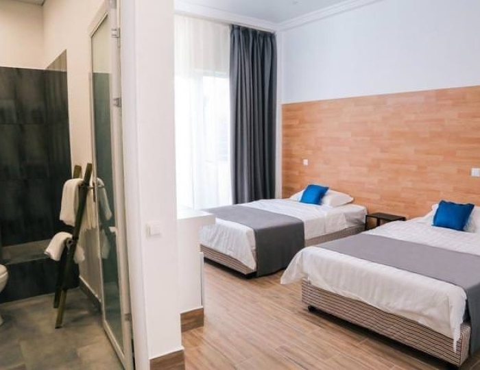 Апартамент 4-местный 3-комнатный (2 спальни) - Отель Higos / Хигос Пицунда